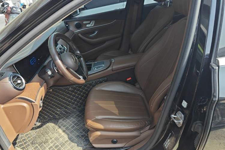 Used Mercedes-Benz E-Class New Energy 2021 E 350 e L Plug-in Hybrid Sedan Left Front Seat