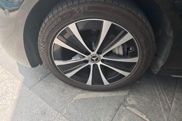 Used Mercedes-Benz E-Class New Energy 2021 E 350 e L Plug-in Hybrid Sports Sedan Left Front Wheel Hub