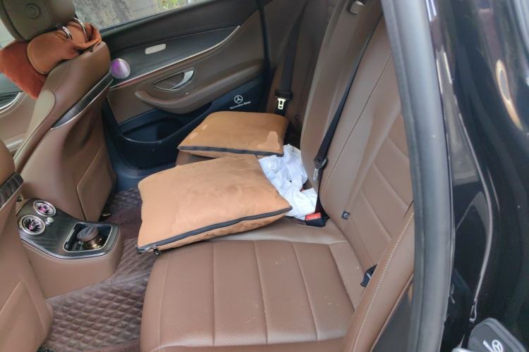 Used Mercedes-Benz E-Class New Energy 2021 E 350 e L Plug-in Hybrid Sports Sedan Left Rear Seat