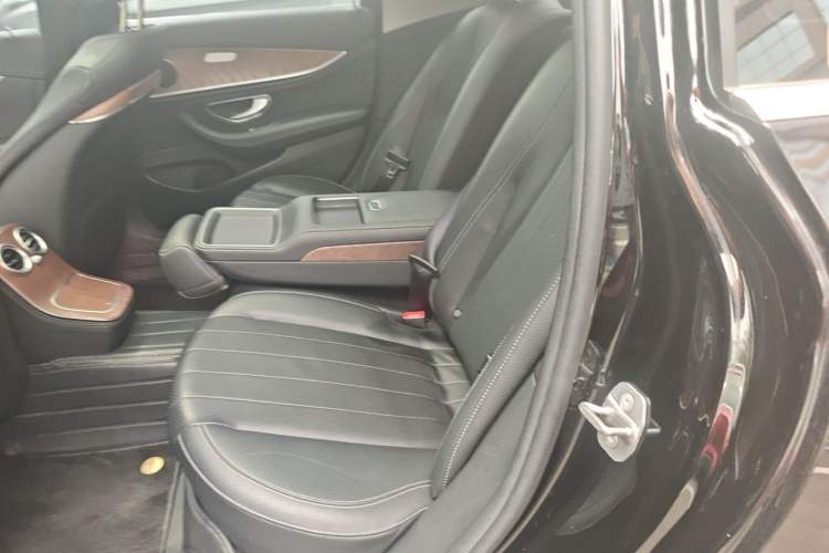 Used Mercedes-Benz E-Class New Energy 2021 E 350 e L Plug-in Hybrid Sedan Left Rear Seat