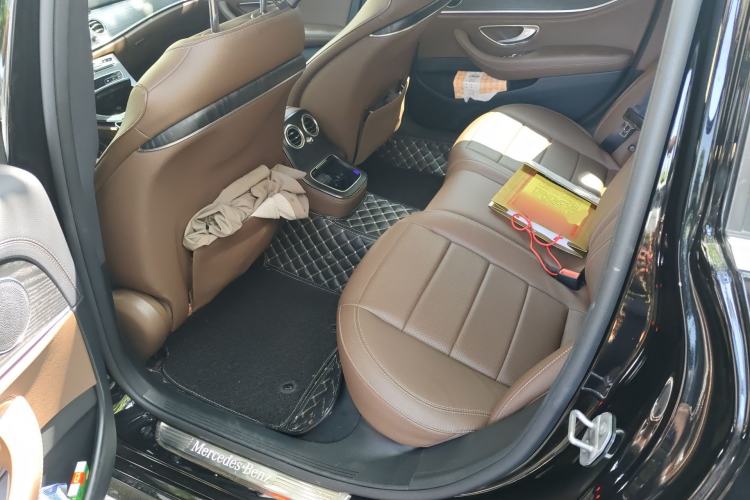 Used Mercedes-Benz E-Class New Energy 2021 E 350 e L Plug-in Hybrid Sports Sedan Left Rear Seat