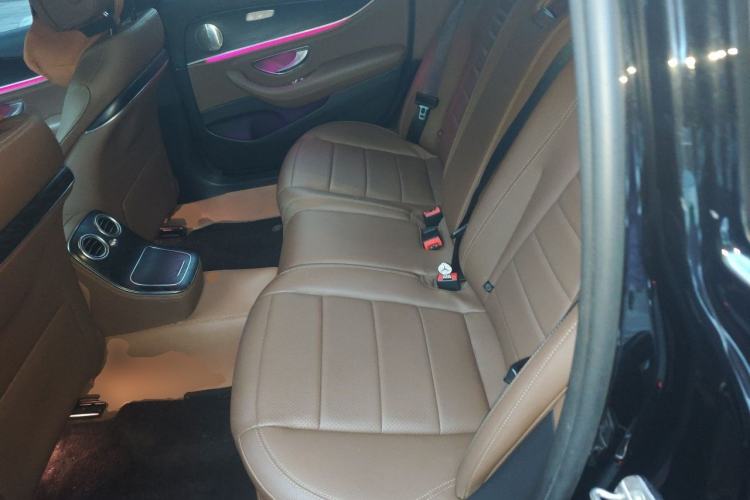 Used Mercedes-Benz E-Class New Energy 2021 E 350 e L Plug-in Hybrid Sports Sedan Left Rear Seat