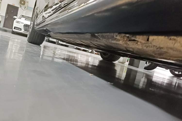 Used Mercedes-Benz E-Class New Energy 2021 E 350 e L Plug-in Hybrid Sports Sedan Left Side Sill