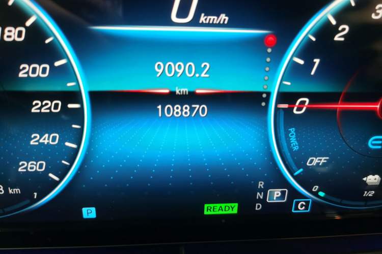 Used Mercedes-Benz E-Class New Energy 2021 E 350 e L Plug-in Hybrid Sedan Odometer Close Up