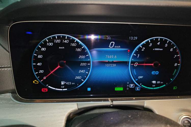 Used Mercedes-Benz E-Class New Energy 2021 E 350 e L Plug-in Hybrid Sports Sedan Odometer Close Up