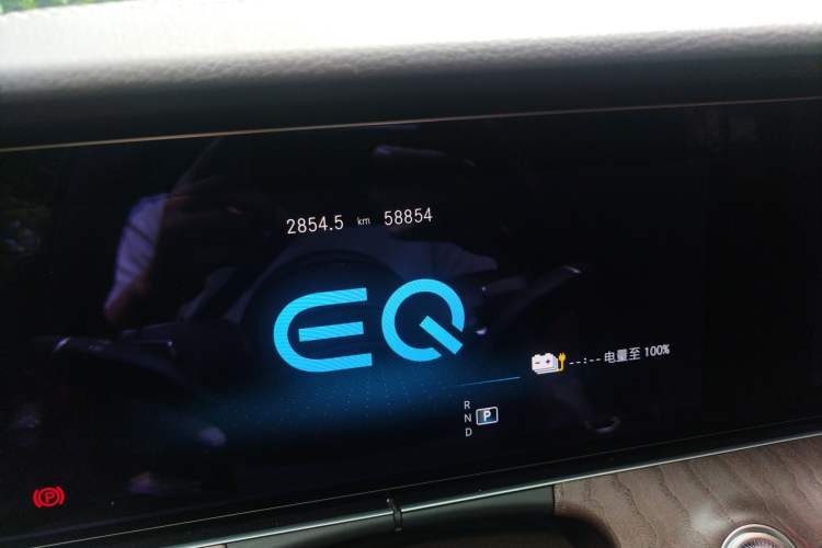 Used Mercedes-Benz E-Class New Energy 2021 E 350 e L Plug-in Hybrid Sedan Odometer Close Up