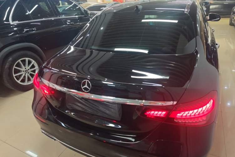 Used Mercedes-Benz E-Class New Energy 2021 E 350 e L Plug-in Hybrid Sedan Rear