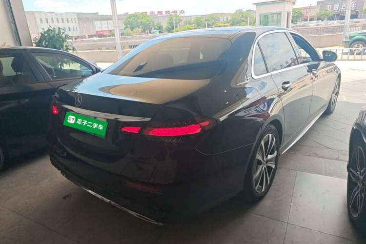Used Mercedes-Benz E-Class New Energy 2021 E 350 e L Plug-in Hybrid Sports Sedan Rear Right 45 Deg