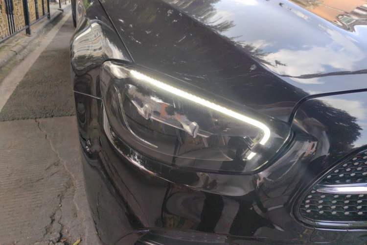 Used Mercedes-Benz E-Class New Energy 2021 E 350 e L Plug-in Hybrid Sports Sedan Right Front Headlight