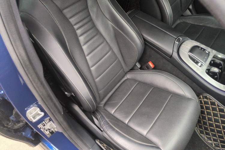 Used Mercedes-Benz E-Class New Energy 2021 E 350 e L Plug-in Hybrid Sports Sedan Right Front Seat