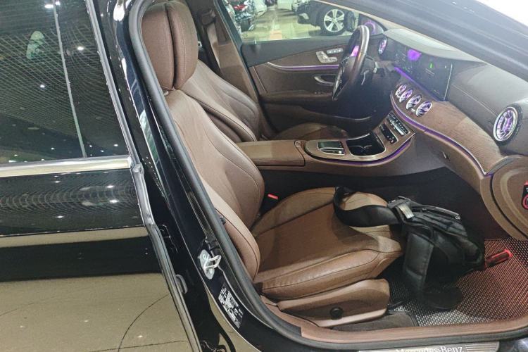 Used Mercedes-Benz E-Class New Energy 2021 E 350 e L Plug-in Hybrid Sedan Right Front Seat