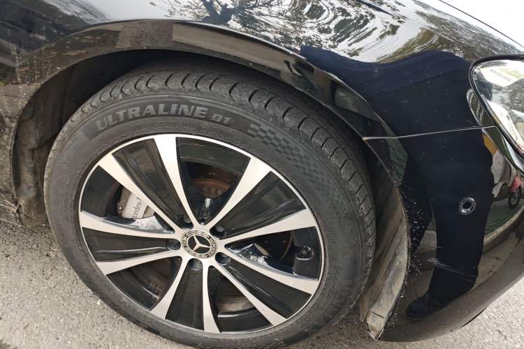 Used Mercedes-Benz E-Class New Energy 2021 E 350 e L Plug-in Hybrid Sports Sedan Right Front Wheel Hub