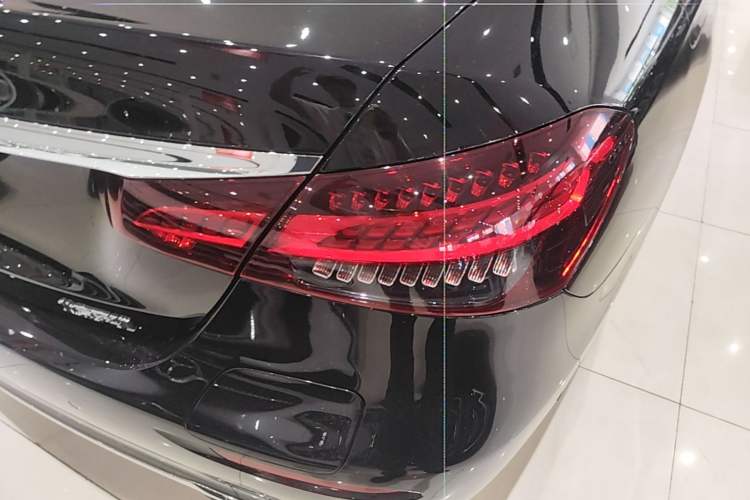 Used Mercedes-Benz E-Class New Energy 2021 E 350 e L Plug-in Hybrid Sedan Right Rear Taillight