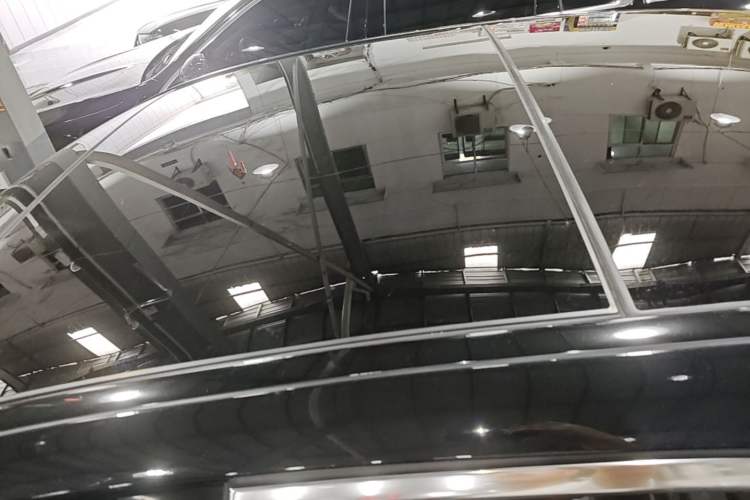 Used Mercedes-Benz E-Class New Energy 2021 E 350 e L Plug-in Hybrid Sports Sedan Roof