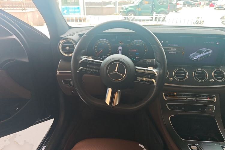Used Mercedes-Benz E-Class New Energy 2021 E 350 e L Plug-in Hybrid Sports Sedan Steering Wheel