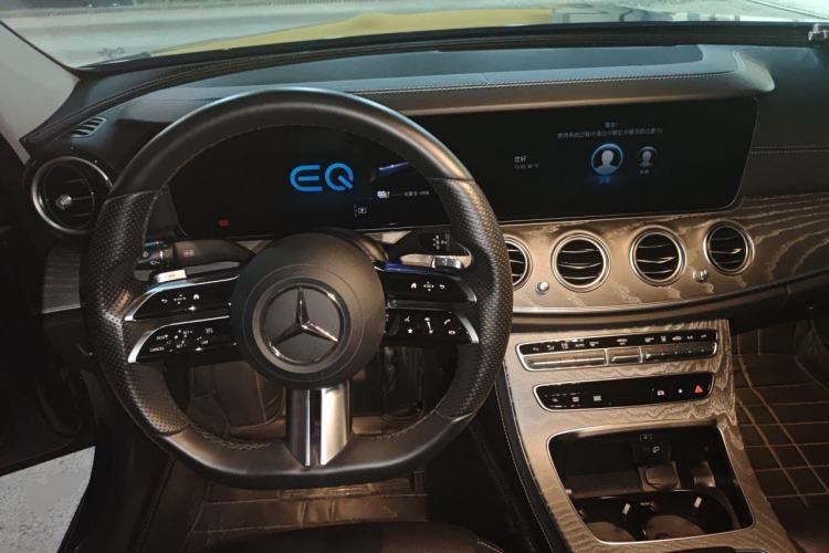 Used Mercedes-Benz E-Class New Energy 2021 E 350 e L Plug-in Hybrid Sports Sedan Steering Wheel