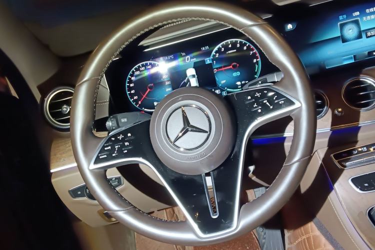Used Mercedes-Benz E-Class New Energy 2021 E 350 e L Plug-in Hybrid Sedan Steering Wheel
