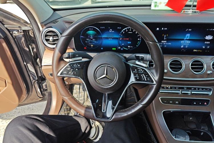 Used Mercedes-Benz E-Class New Energy 2021 E 350 e L Plug-in Hybrid Sedan Steering Wheel