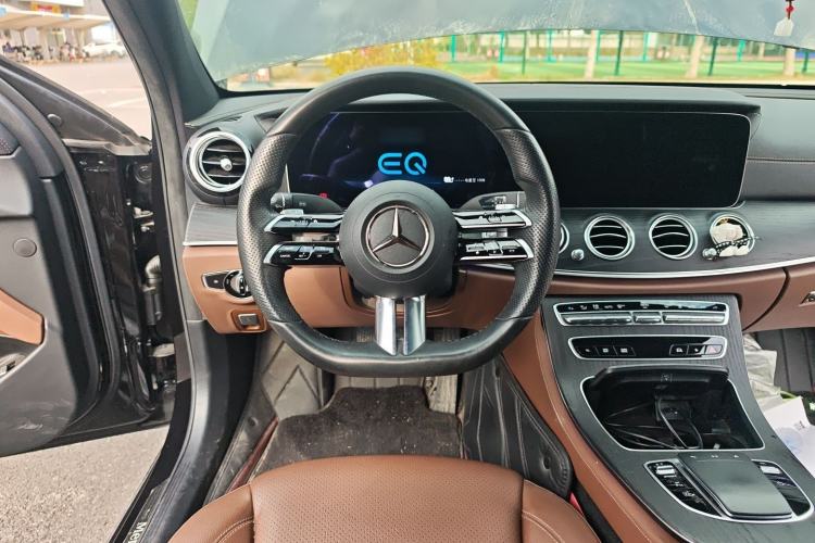 Used Mercedes-Benz E-Class New Energy 2021 E 350 e L Plug-in Hybrid Sports Sedan Steering Wheel