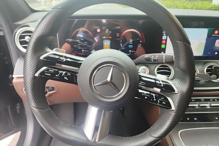 Used Mercedes-Benz E-Class New Energy 2021 E 350 e L Plug-in Hybrid Sports Sedan Steering Wheel