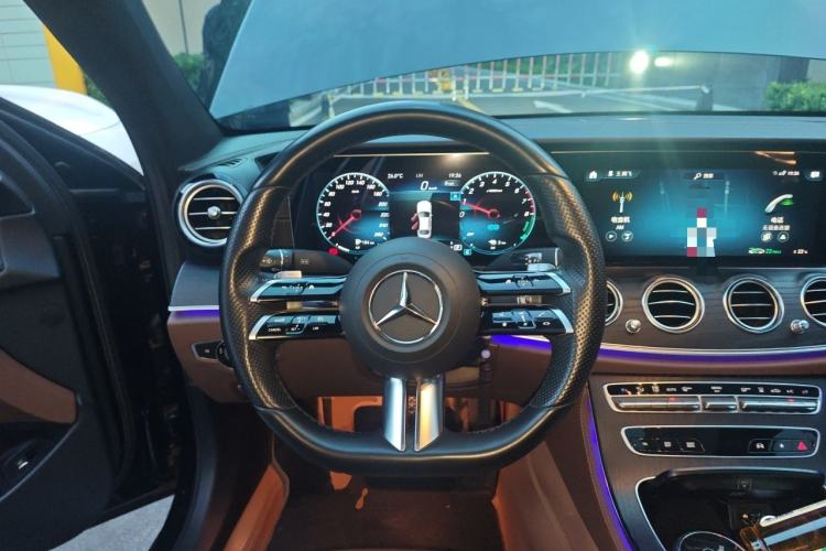 Used Mercedes-Benz E-Class New Energy 2021 E 350 e L Plug-in Hybrid Sports Sedan Steering Wheel