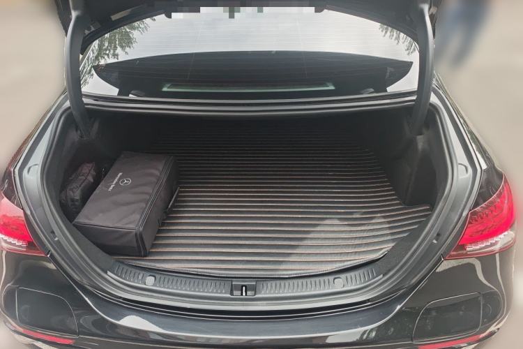Used Mercedes-Benz E-Class New Energy 2021 E 350 e L Plug-in Hybrid Sedan Trunk