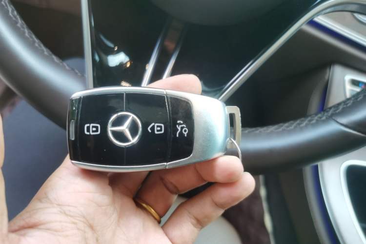 Used Mercedes-Benz E-Class New Energy 2021 E 350 e L Plug-in Hybrid Sedan Vehicle Key