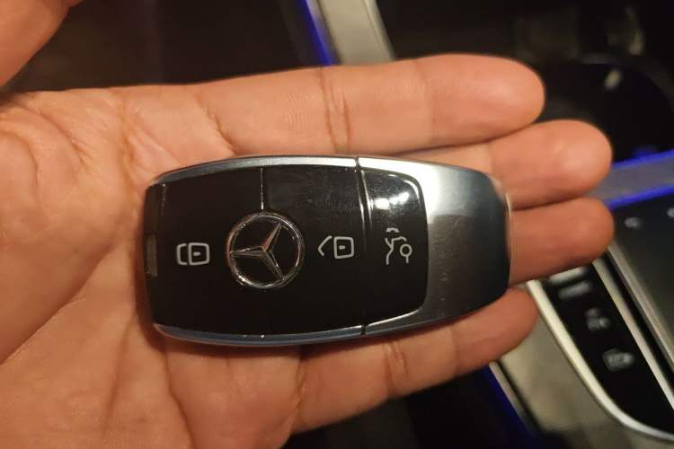 Used Mercedes-Benz E-Class New Energy 2021 E 350 e L Plug-in Hybrid Sports Sedan Vehicle Key