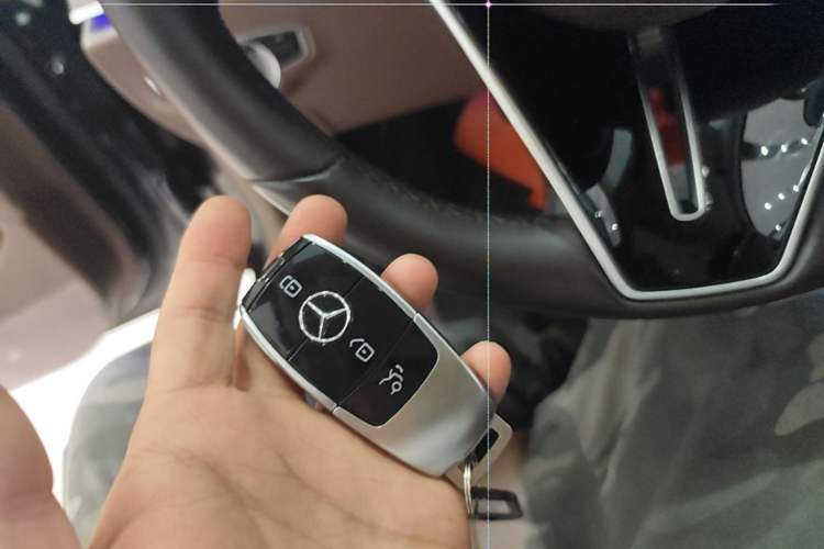 Used Mercedes-Benz E-Class New Energy 2021 E 350 e L Plug-in Hybrid Sedan Vehicle Key