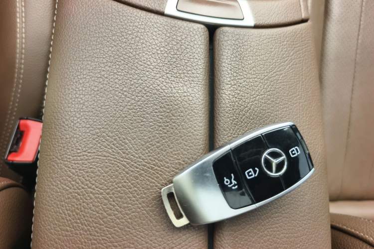 Used Mercedes-Benz E-Class New Energy 2021 E 350 e L Plug-in Hybrid Sedan Vehicle Key
