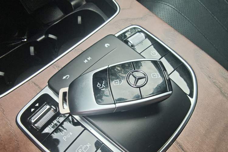 Used Mercedes-Benz E-Class New Energy 2021 E 350 e L Plug-in Hybrid Sedan Vehicle Key