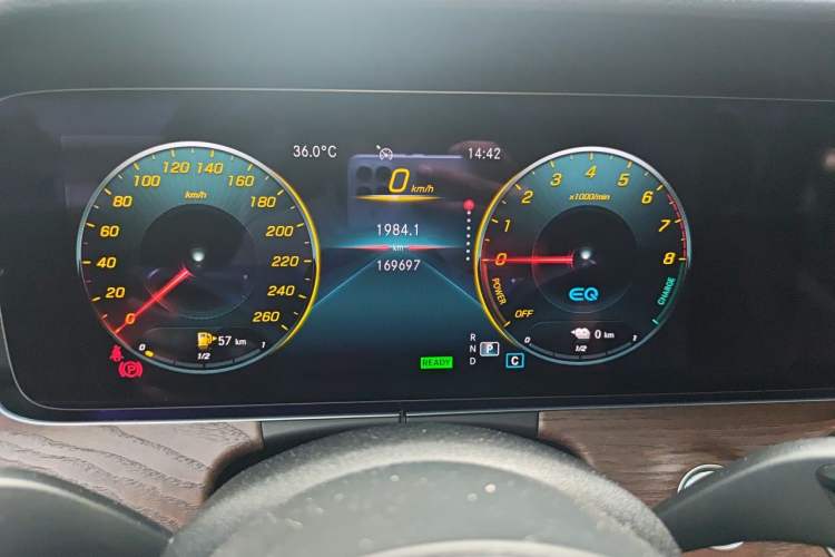 Used Mercedes-Benz E-Class New Energy 2021 E 350 e L Plug-in Hybrid Sedan Instrument Cluster