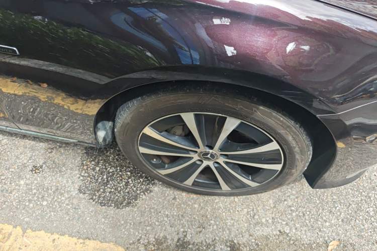 Used Mercedes-Benz E-Class New Energy 2021 E 350 e L Plug-in Hybrid Sedan Right Front Wheel Hub
