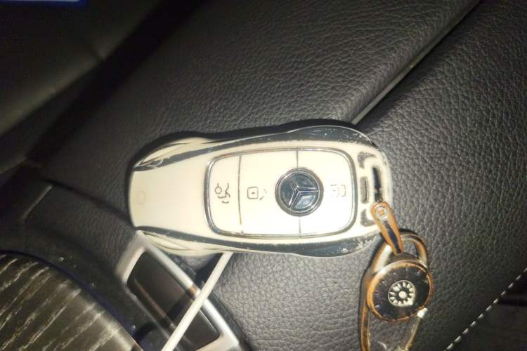 Used Mercedes-Benz E-Class New Energy 2021 E 350 e L Plug-in Hybrid Sports Sedan Vehicle Key
