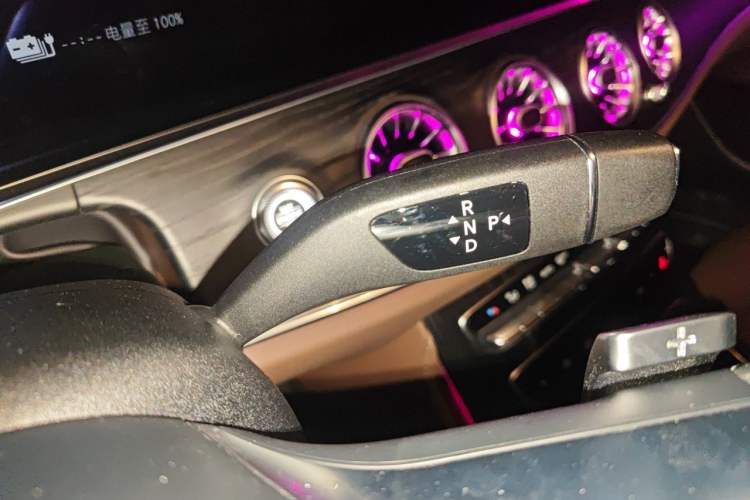 Used Mercedes-Benz E-Class New Energy 2021 E 350 e L Plug-in Hybrid Sports Sedan Gear Lever