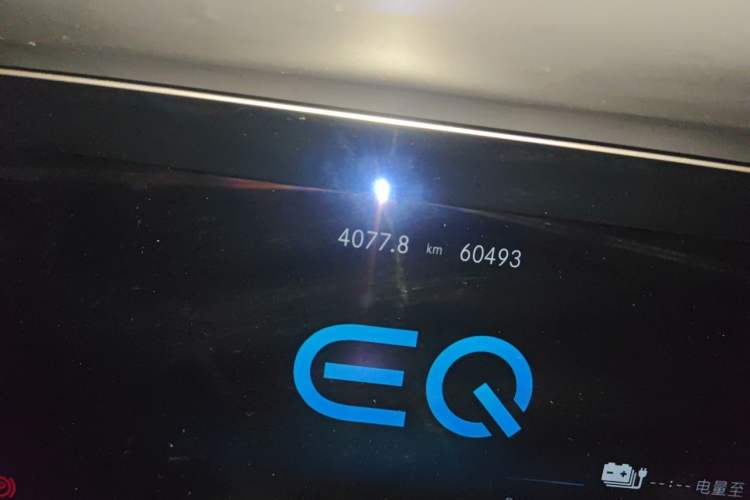 Used Mercedes-Benz E-Class New Energy 2021 E 350 e L Plug-in Hybrid Sports Sedan Odometer Close Up