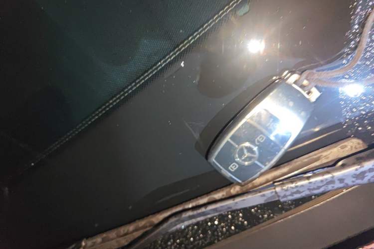 Used Mercedes-Benz E-Class New Energy 2021 E 350 e L Plug-in Hybrid Sports Sedan Vehicle Key