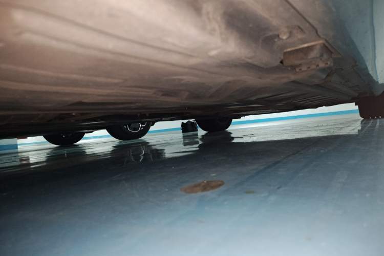 Used Mercedes-Benz E-Class New Energy 2021 E 350 e L Plug-in Hybrid Sedan Chassis Rear Right