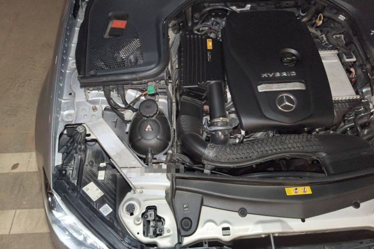 Used Mercedes-Benz E-Class New Energy 2021 E 350 e L Plug-in Hybrid Sedan Engine Bay Right