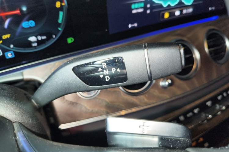 Used Mercedes-Benz E-Class New Energy 2021 E 350 e L Plug-in Hybrid Sedan Gear Lever