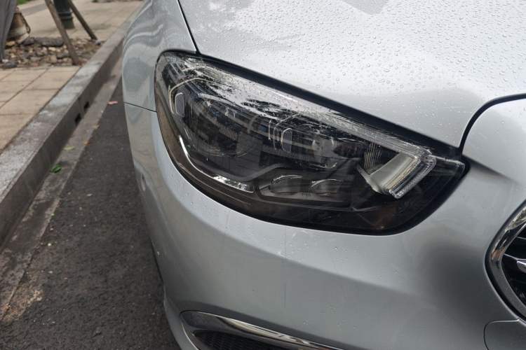 Used Mercedes-Benz E-Class New Energy 2021 E 350 e L Plug-in Hybrid Sedan Right Front Headlight
