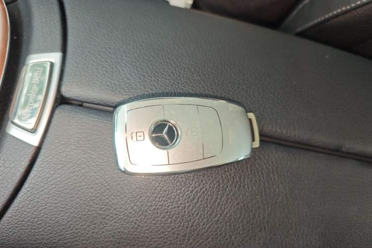 Used Mercedes-Benz E-Class New Energy 2021 E 350 e L Plug-in Hybrid Sedan Vehicle Key