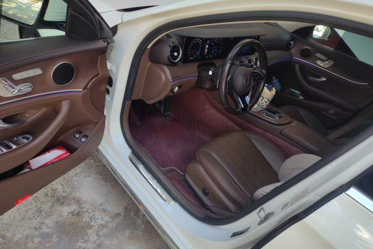 Used Mercedes-Benz E-Class New Energy 2021 E 350 e L Plug-in Hybrid Sedan Driver Seat