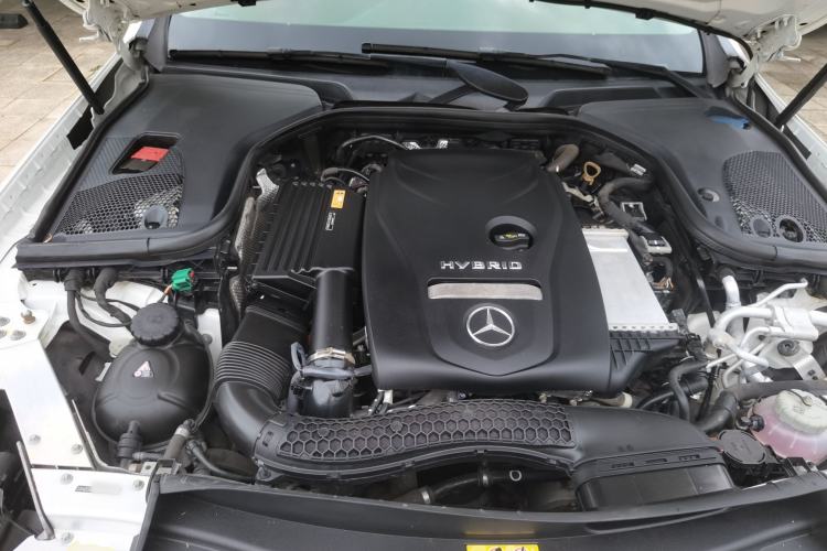 Used Mercedes-Benz E-Class New Energy 2021 E 350 e L Plug-in Hybrid Sports Sedan Engine Bay