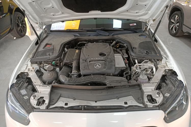 Used Mercedes-Benz E-Class New Energy 2021 E 350 e L Plug-in Hybrid Sports Sedan Engine Bay