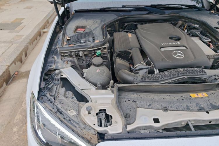 Used Mercedes-Benz E-Class New Energy 2021 E 350 e L Plug-in Hybrid Sports Sedan Engine Bay Right