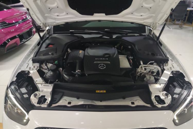 Used Mercedes-Benz E-Class New Energy 2021 E 350 e L Plug-in Hybrid Sports Sedan Engine Bay