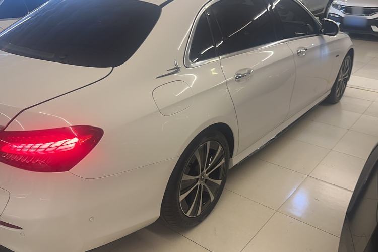 Used Mercedes-Benz E-Class New Energy 2021 E 350 e L Plug-in Hybrid Sports Sedan Exterior 5
