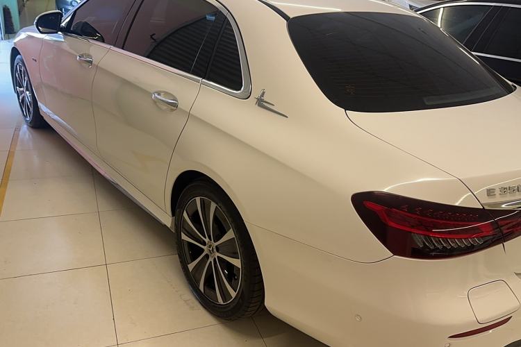 Used Mercedes-Benz E-Class New Energy 2021 E 350 e L Plug-in Hybrid Sports Sedan Exterior 5