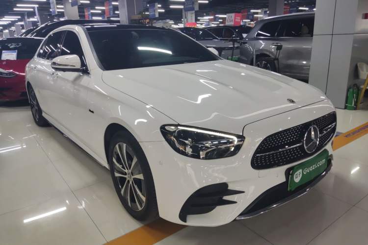 Used Mercedes-Benz E-Class New Energy 2021 E 350 e L Plug-in Hybrid Sports Sedan Front Right 45 Deg